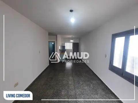 Casa en Alquiler con 1 cochera