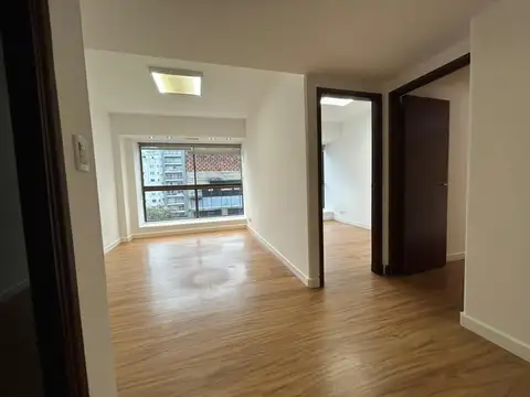 Oficina a metros de Av. Colon