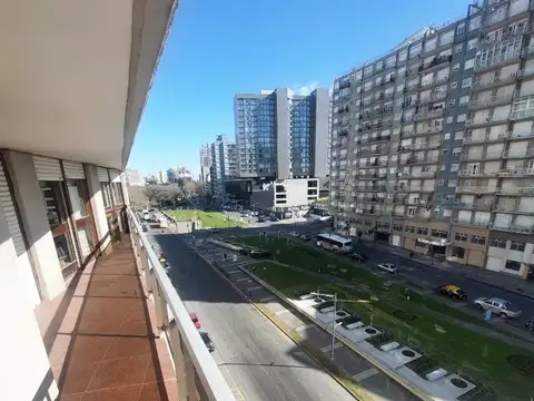 Departamento 5 ambientes con 4 baños