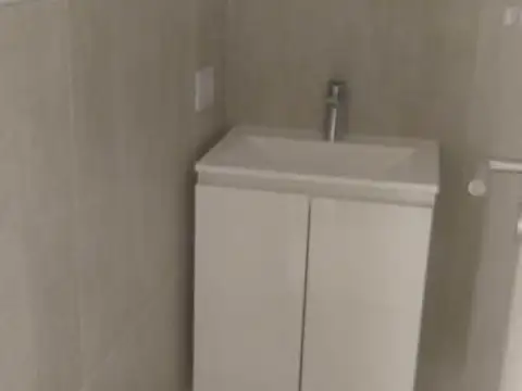 Oficina 2 ambientes con 1 baño