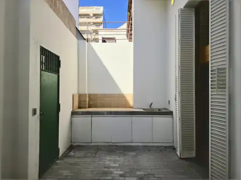 Mendoza al 2400