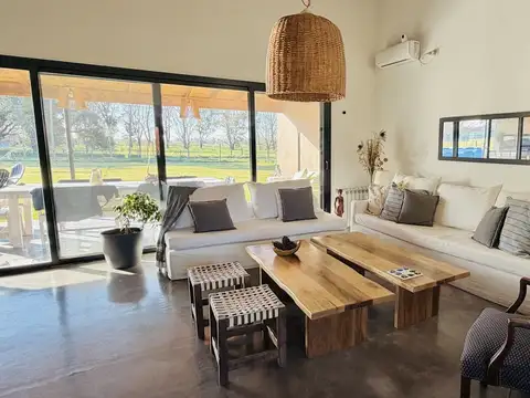 Casa en Alquiler en Los Palenques, USD 1.200