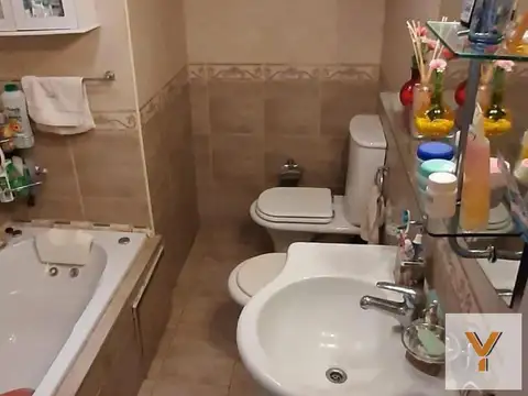 Departamento en Venta en Valentin Alsina, USD 110.000