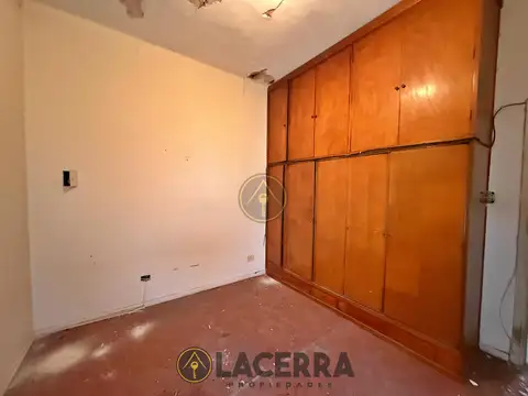 Depto Tipo Casa en Venta 50 años