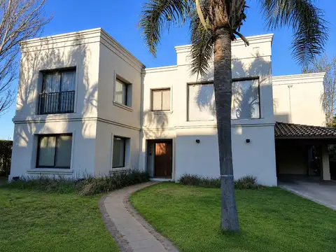 Casa en Venta en Funes Hills Cadaques, Countries y Barrios Cerrados en Funes