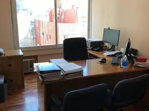 Oficina 2 ambientes con 2 baños