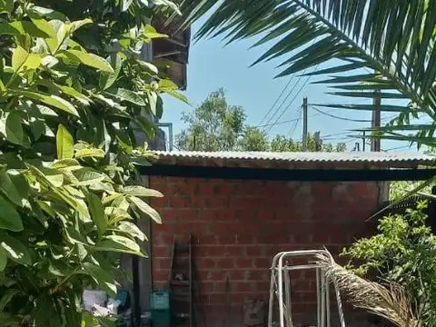 Casa 3 ambientes con 1 baño