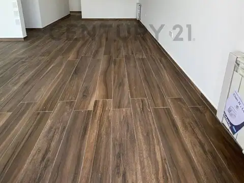 Departamento 8 ambientes con 3 baños