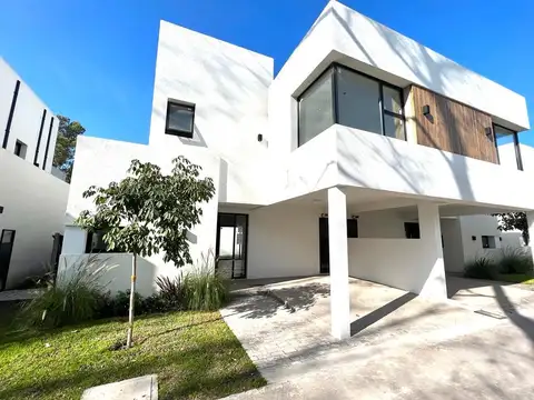 Casa a la venta en Condominio residencial en Parque Leloir