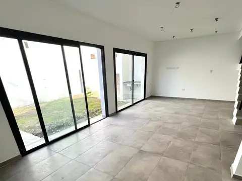 Tradición y La Yerra LAS LILAS  UG