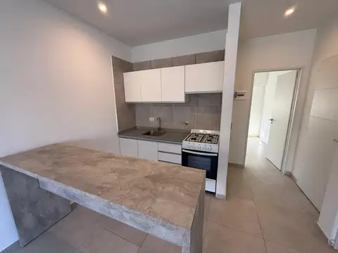Departamento en Alquiler en Jose Leon Suarez, $ 500.000
