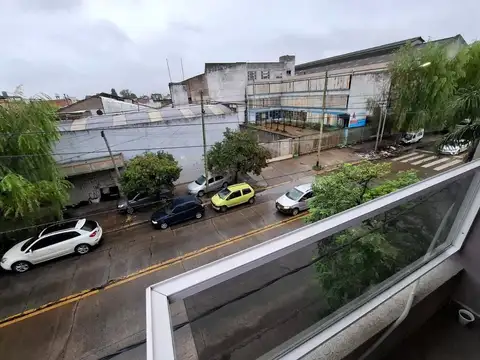 Pedro Goyena 100, Piso 2
