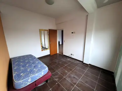   ALQUILADO   2 AMB. POR ESCALERA CON BALCON TABLADA