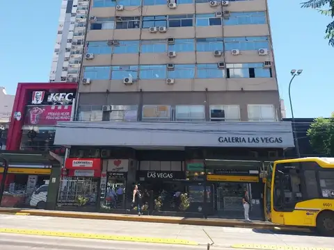 Local en alquiler Zona Belgrano CABA en "Galeria Las Vegas"