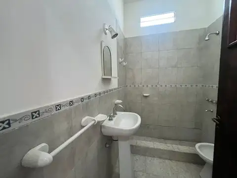 SE VENDE CASA MAS 2 PH EN ALTO ALBERDI