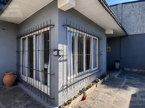 Depto Tipo Casa en Venta en Ituzaingo, USD 135.000