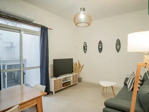 Excelente PH de 3 ambientes REFACCIONADO Y SIN MUEBLES