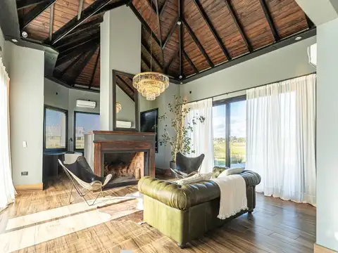 Av. Jorge Newbery 3050