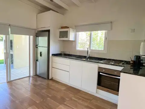 Casa 3 ambientes con 2 baños