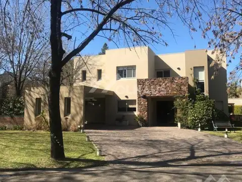 Casa  en Venta en La Arboleda, Garin, Escobar