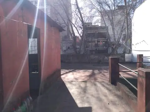 Av Caseros 3700