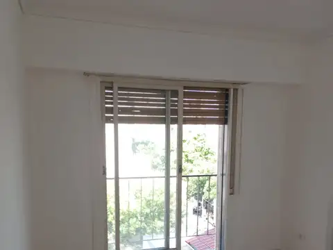 Ramon Falcon 3100, Piso 5