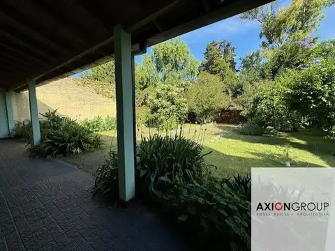 Casa en Venta con 2 cocheras