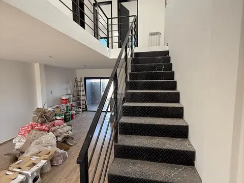 Depto Tipo Casa en Venta de 5 ambientes