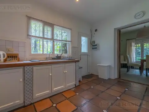 CASA QUINTA. UNA PLANTA-IMPECABLE. JARDIN ARBOLADO. PILETA-KM 38 Panam P