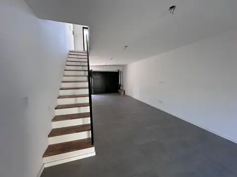 Colón N°  al 2300