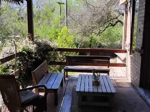 Casa 5 ambientes con 2 baños