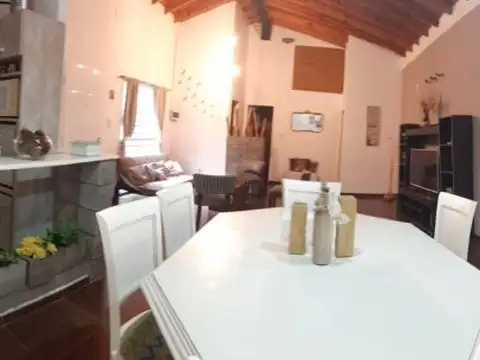 ALQUILER   CASA AMOBLADA " BARRIO CERRADO LOS NUEVOS OMBUES"