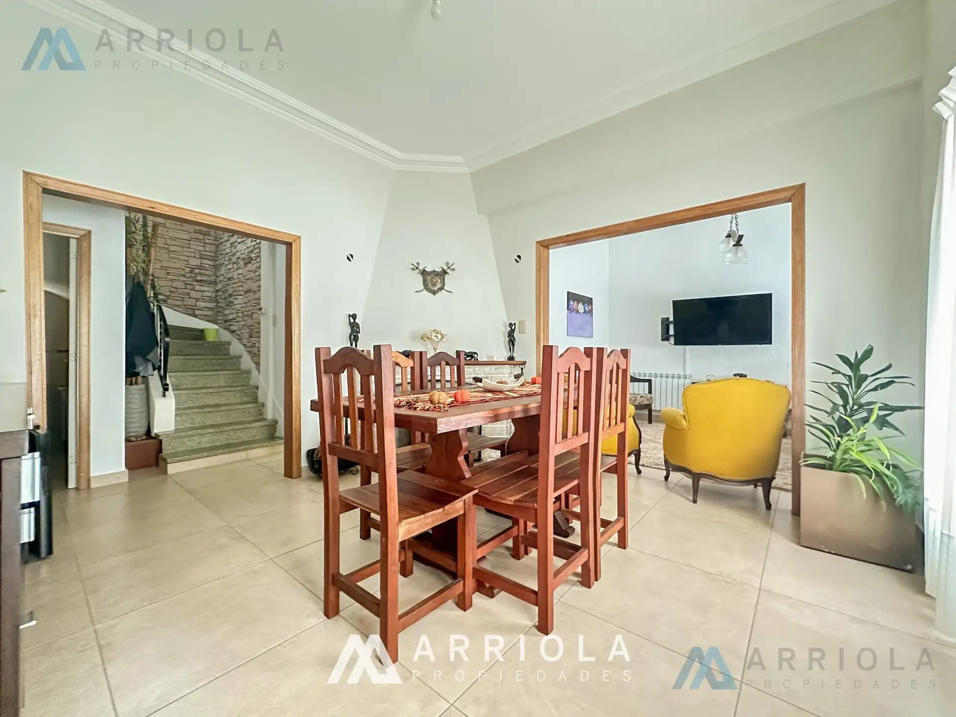 Impecable casa 4 amb con dependencia en PUNTA MOGOTES