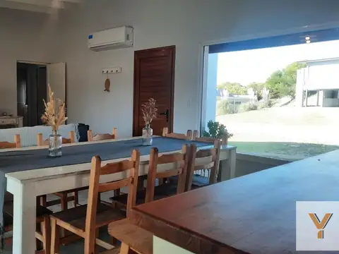 Casa en venta - 4 Dormitorios 4 Baños - Costa Esmeralda
