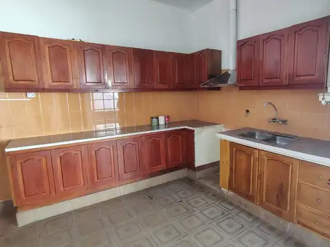 VENTA CASA MAS DEPARTAMENTO MAS LOCAL PUEYRREDON