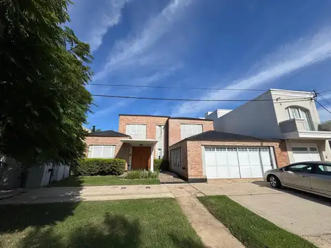 Casa en Barrio Pablo Pizzurno