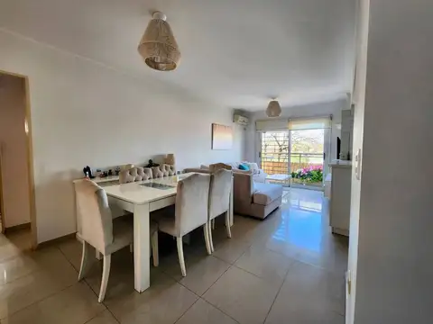 Azcuenaga 400, Piso 2