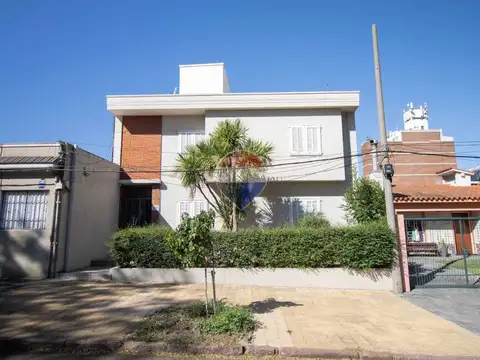 VENTA APTO 2 DORMITORIOS BUCEO LUMINOSO CON AZOTEA