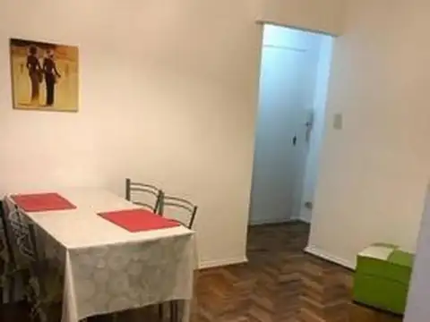 Presidente Luis Sáenz Peña 600, Piso 1
