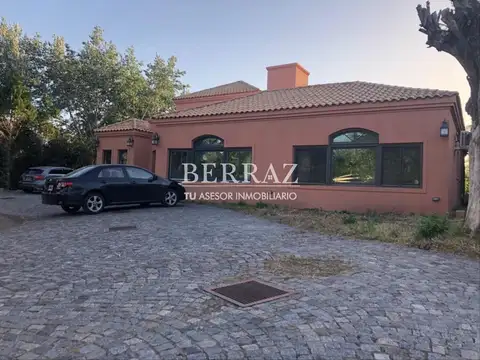 Casa 6 ambientes con 4 baños