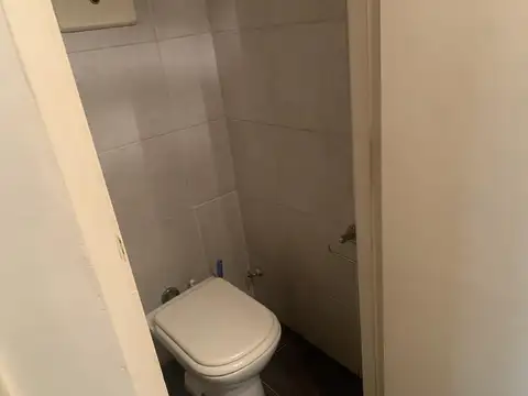 VENTA DE OFICINA COMERCIAL AMOBLADA - EXCELENTE FINANCIAMIENTO PRIVADO