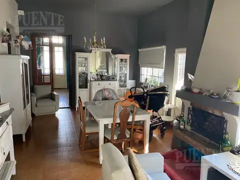 Casa 6 ambientes con 3 baños