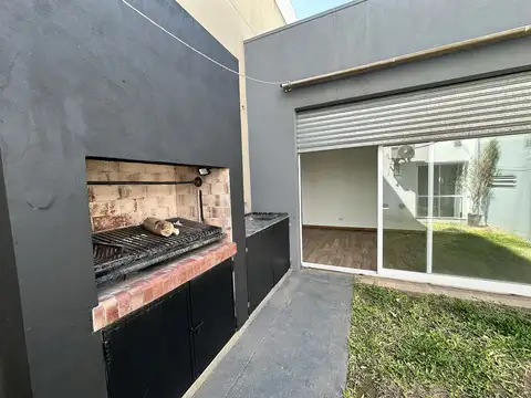 Depto Tipo Casa en Venta de 3 ambientes