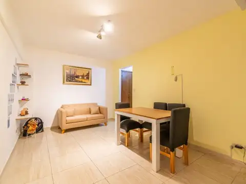 DEPARTAMENTO DE DOS AMBIENTES · PLANTA BAJA INTERNA · BAUNESS AL 2900