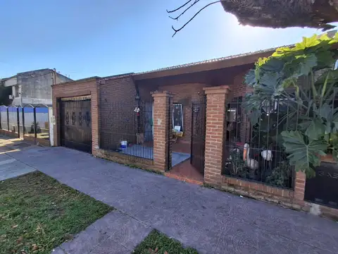CASA VENTA 5 AMBIENTES PARQUE SAN MARTIN MERLO APT
