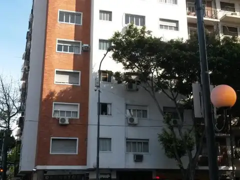 Avenida Belgrano 3600, Piso 8°