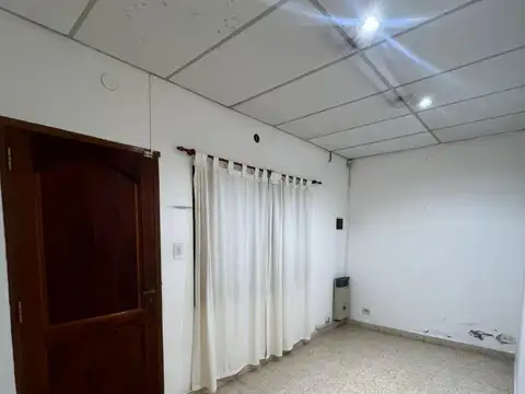 Oficina en Alquiler en Campana, $ 800.000