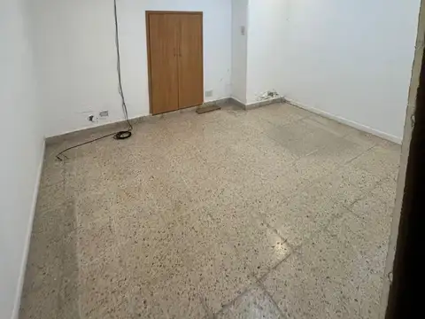 OFICINA EN ALQUILER, ZONA CENTRICA!