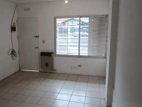 Casa en Alquiler con 1 cochera
