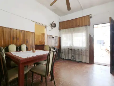 VENTA CASA LOTE PROPIO C/LOCAL, PILETA/ MORENO